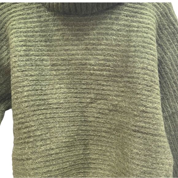 LEITH Women’s Cozy Neck Dolman Olive Green Thick Sweater Size Small NWT - Picture 5 of 5